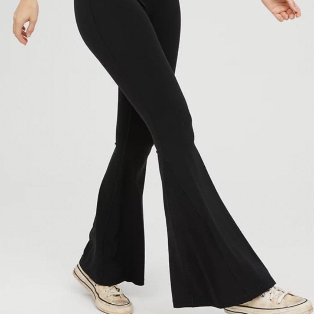 Offline Aerie- High Waisted, The Hugger Flare Leggings
